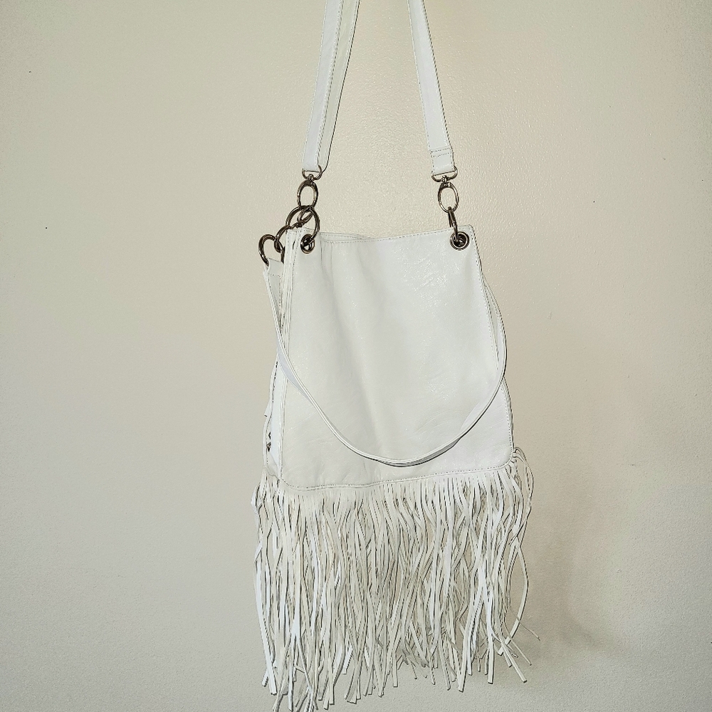 Imoshion white fringe cross body bag